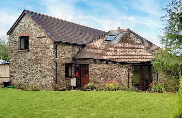 2 bedroom accommodation in Woolsery, near Bideford