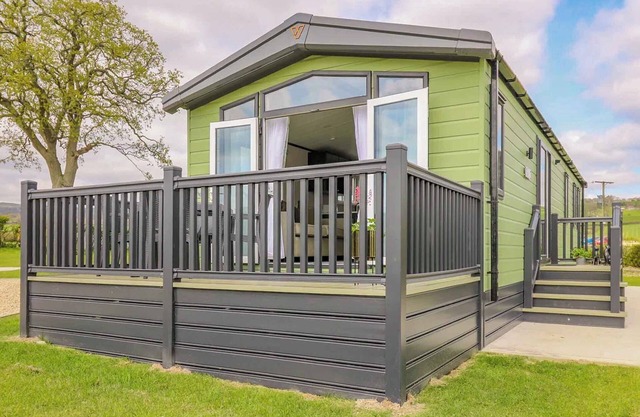 2 bedroom accommodation in Caersws