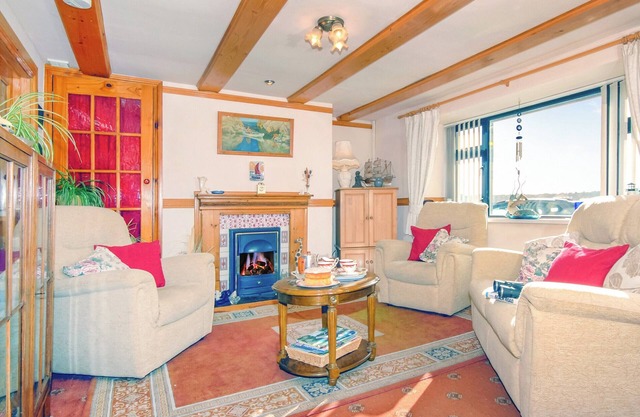 2 bedroom accommodation in Neyland