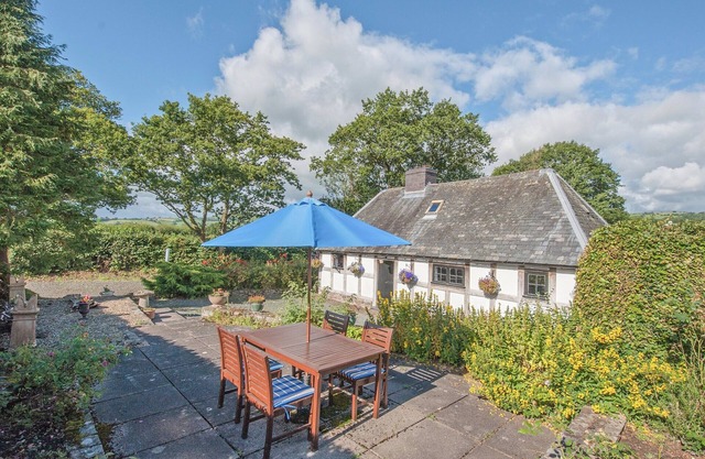 2 bedroom accommodation in Trefeglwys, near Caersws