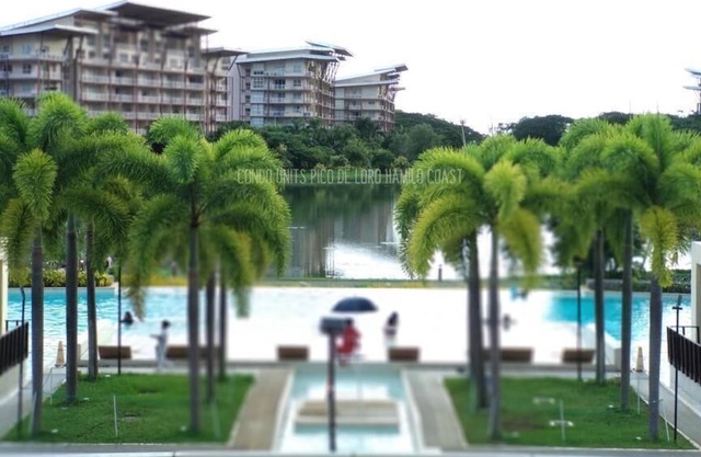 2 bedroom Air-conditioned Condo at Pico De Loro