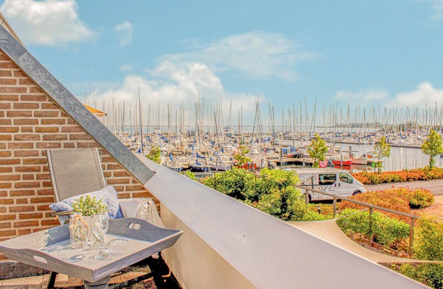 2 bedroom amazing home in Bruinisse