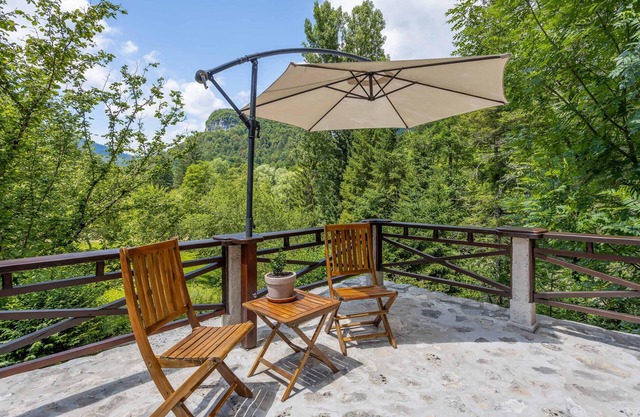 2 bedroom amazing home in Delnice