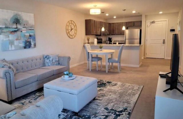 2-Bedroom apartment in Fenton, MI with Wi-Fi, Fitness Center, & in-unit Laundry!