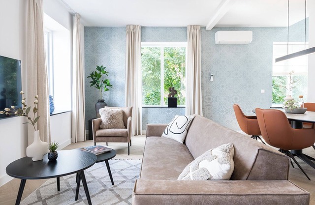 2 Bedroom Apartment with 4 Beds and a chairbed - Perfect for groups!