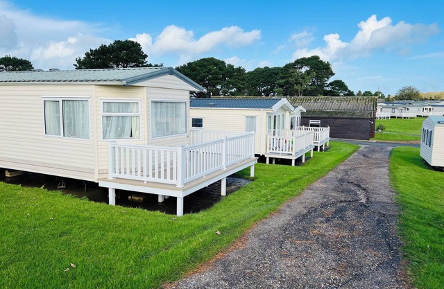 2 Bedroom Caravan SHS3, Sandhills, Bembridge
