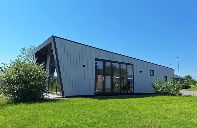 2-bedroom chalet with terrace