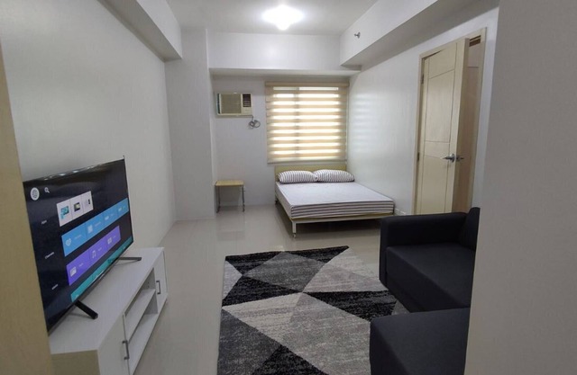 2 Bedroom Condo unit in Quezon city