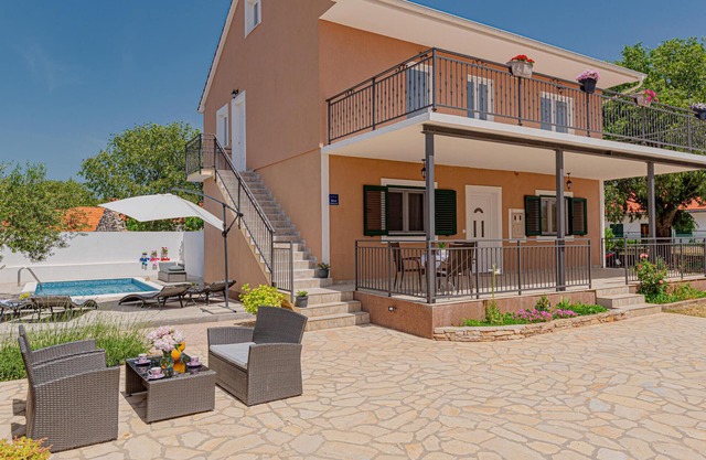 2 bedroom cozy apartment in Karalic