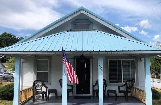 2 Bedroom House Rental