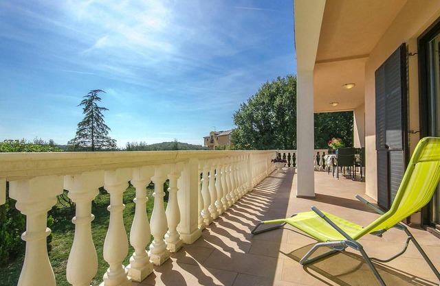 2 bedroom nice apartment in Porec