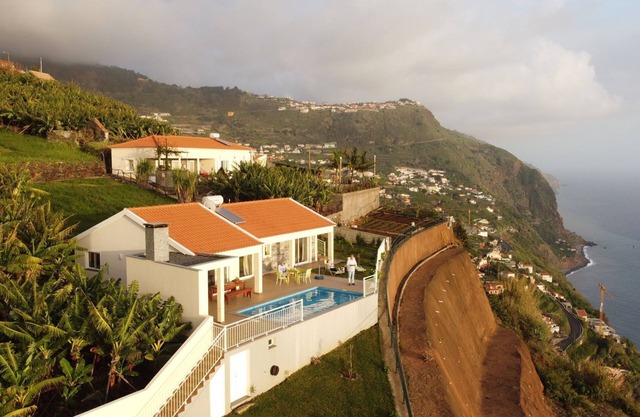 2 Bedroom Private vacation home in Calheta