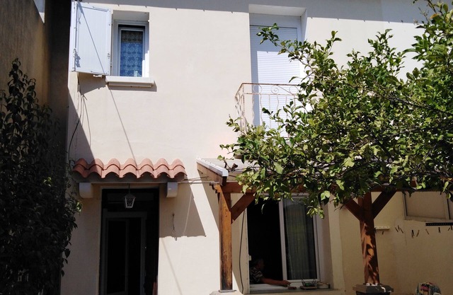2 Bedroom Private vacation home in Toulon
