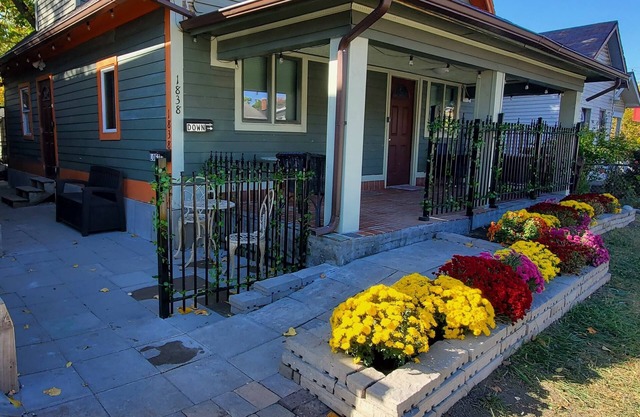 2 Bedroom with Finished Basement Duplex Close to Downtown Indianapolis