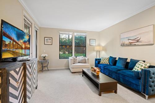 2 Bedrooms/2 Bathrooms Private Apartment with kitchen/pool