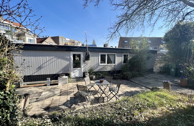 2 bedrooms, only 600 meters from the city centre Alkmaar