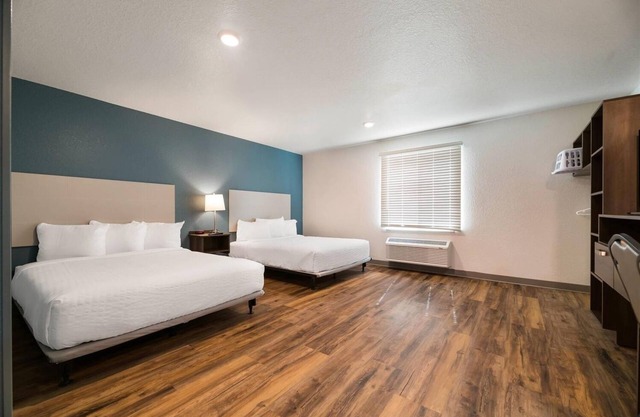 2 Budget Rooms Near Cocoa Beach & Kennedy Space Center for Great Stays