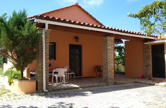 2 Cosy Apartments X 4-5 people on the beach in Corfu