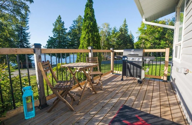 2 Cottages Side-by-Side - Waterfront -Hot Tub-Pets