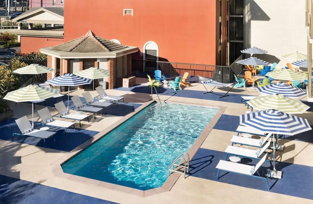 2 Family-friendly Rooms | Partial Bay View | Close to Coit Tower