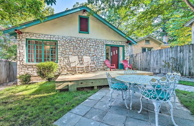 2 Mi to Hot Springs Nat'l Park: Hot Tub Haven!