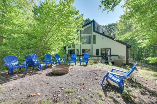 2 Mi to Lake Modern Harbor Springs Home with Grill!