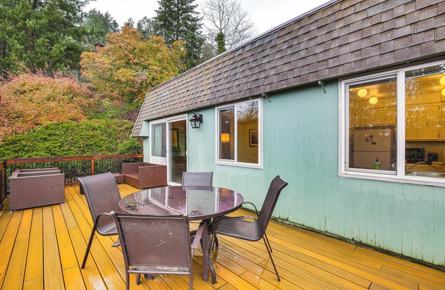 2 Mi to University of Oregon: Pet-Friendly Abode