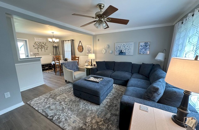 2 min to Loveland,15 min to Kings Island-2 bed, patio, fenced yard,pet friendly