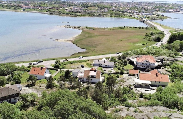 2 person holiday home in Öckerö-By Traum