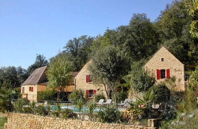 2 pools, private spa, jacuzzi, sauna. 3 lovely, restored 18th C. Houses.