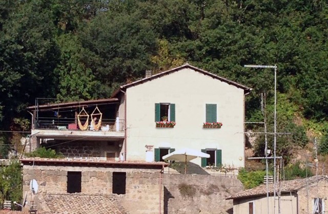 2-storey vacation home with 2 large terraces and sensational views