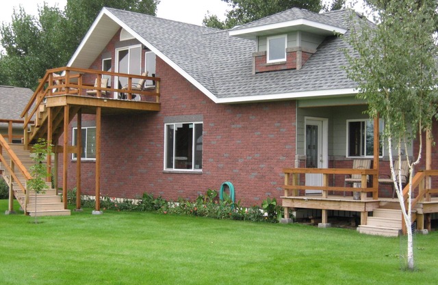 2 Story House-Missouri River