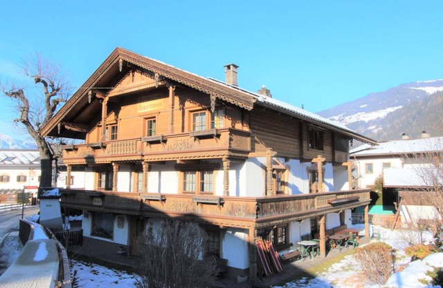 200 m² House ∙ 1 bedroom ∙ 8 guests