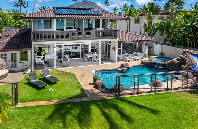 201 Portlock Rd by Gather: 4BR Beachfront Villa w/Pool, Oceanviews & Hot Tub