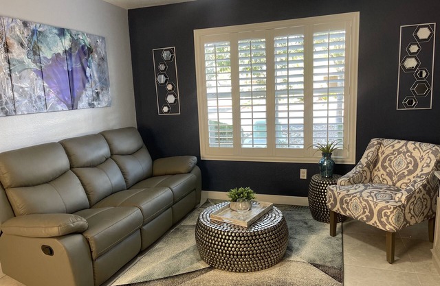 2022 Reno | Fast Wifi | King Bed | Minutes from Las Vegas Strip