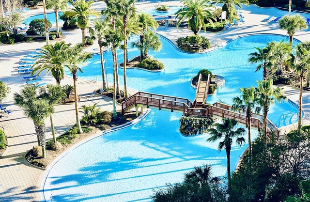 2201 Super Hot Savings ~ Book Aug 26th Today! Gorgeous 2 bdrm ~ Amenities