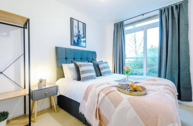 2Bed Oasis: Free Parking & Netflix, Near Centrenn