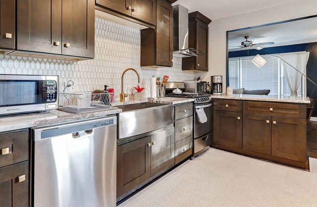 2BR/1BA Designer House in Decatur