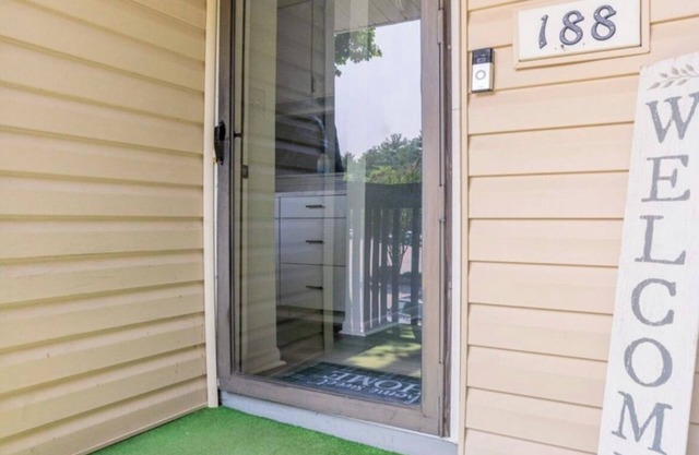 2BR-2BA Near Downtown, WFU & Hospital! 50% off 30+days
