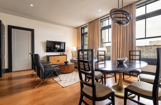 2BR Private Patio in Luxe Canal St Unit | The Mayfair