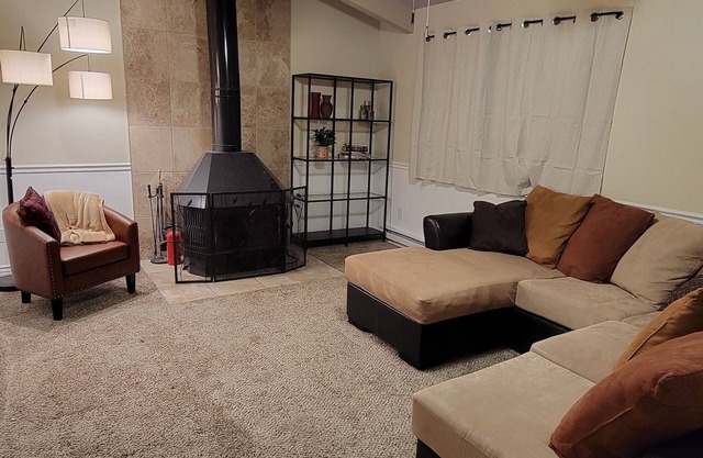 3 Bed 1 Bath in SL county. Enjoy quiet country living close to Salt Lake City.