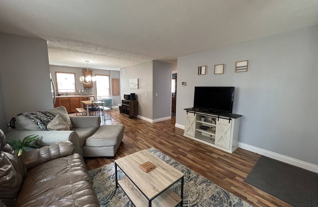 3 bed, 2 bath near TRNP, Medora and Dickinson