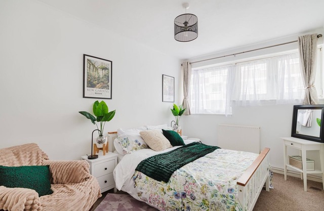 3 Bed Apt near Broadway Market
