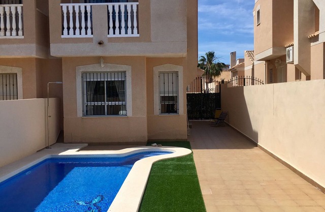 3 Bed Idyllic House with swimming pool,400m from sea