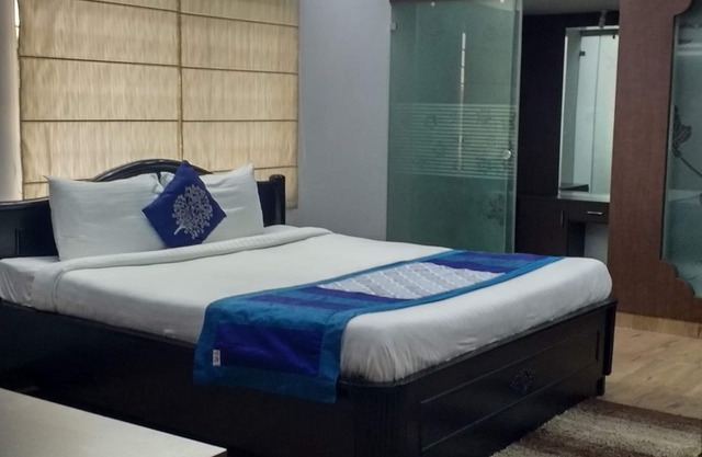 3 Bed Room Hitech Shilparamam Guest House