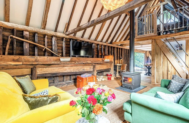 3 bedroom accommodation in Norton, near Faversham
