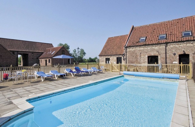 3 bedroom accommodation in Runcton Holme