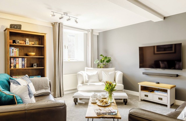 3 bedroom accommodation in Kemble, near Cirencester