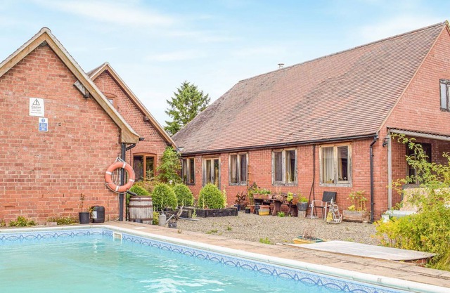3 bedroom accommodation in Diddlebury, near Ludlow