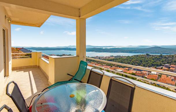 3 bedroom accommodation in Sibenik